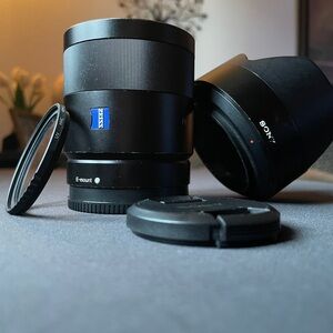 Sony Zeiss 55mm f/1.8 ZA Lens